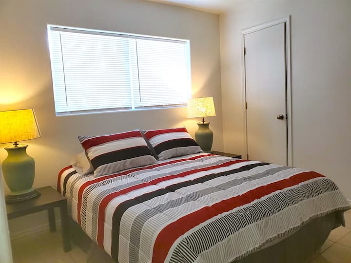 Dormitorio #2 - Cama tamaño queen