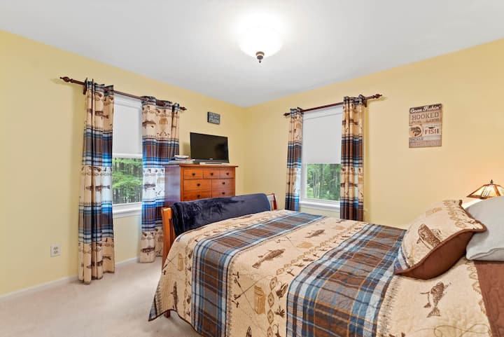 Chumba cha Samaki cha Tupper Queensize