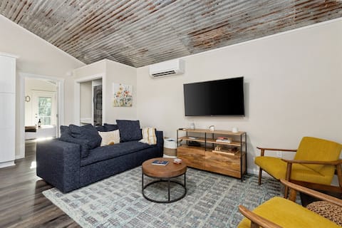Top Airbnb: The Woodland Oasis | Luxurious Cabin Getaway | in San Antonio