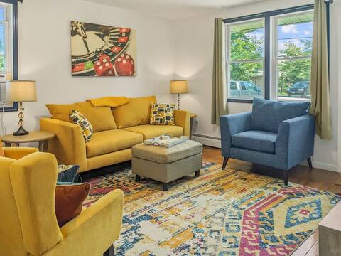 Charming Duplex|4Min to Mohegan|18Min to Foxwoods