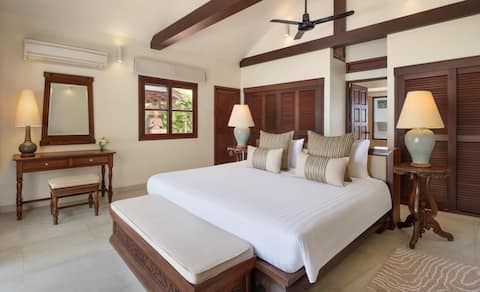 Ban Haad Sai - The House on the Beach,  Bangrak