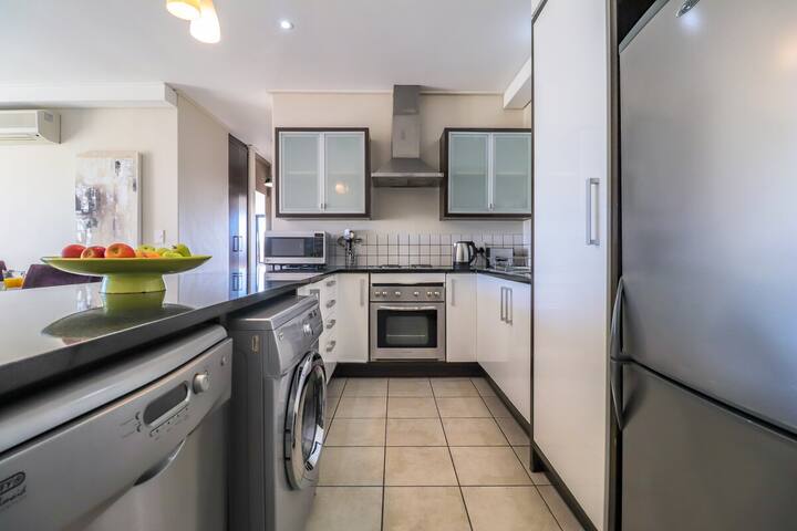 Manhattan Towers 506 by CTHA gallery image 5