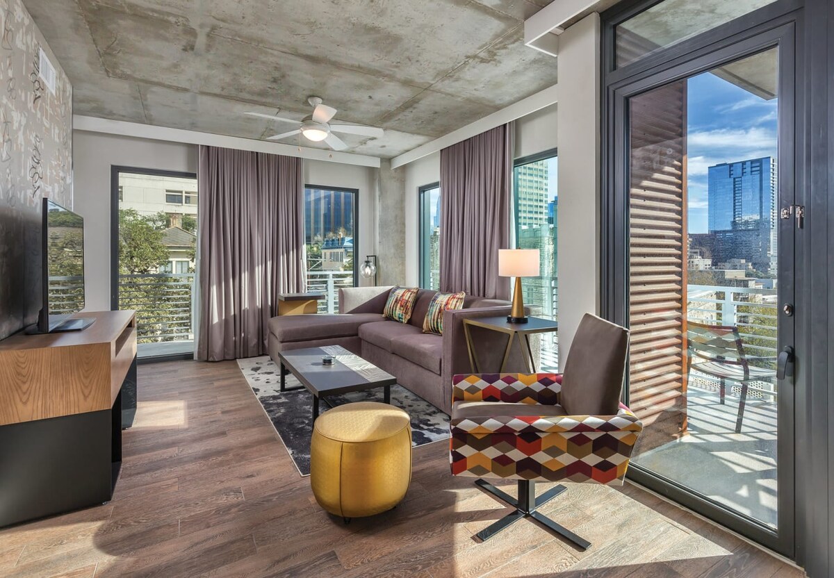 Wyndham Austin Resort | King Bed Studio Suite