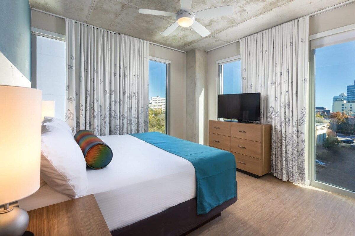 Wyndham Austin Resort | King Bed Studio Suite