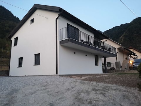 One bedroom apartment with Balcony 2