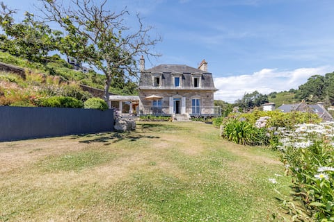 Villa Les Roches Mauves -  sea view