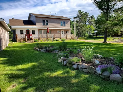 Park Avenue Lodge: Enjoy Stunning Autumn Views!