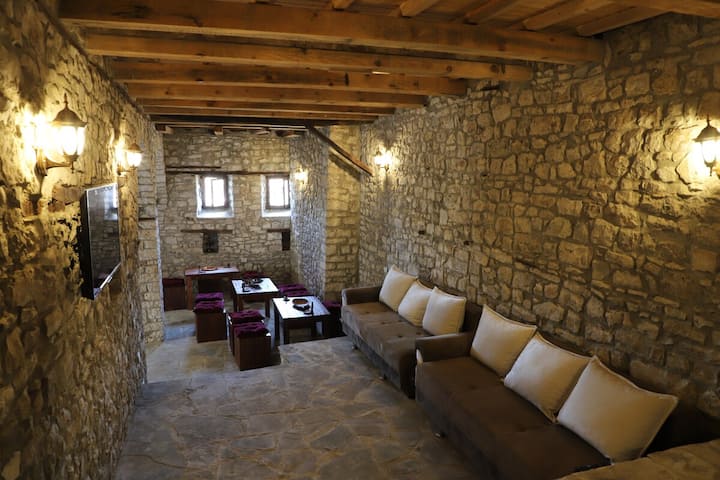 Villa Athina In Berat Castle -Since 1741 - Distretto di Berat