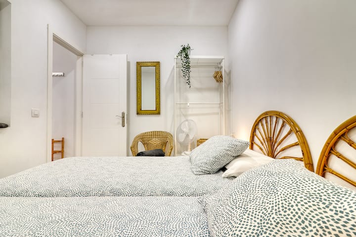 Četvrta spavaća soba s dva odvojena kreveta