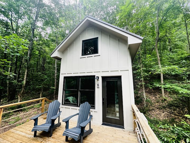 2 (Maple) Luxury Treehouse near Lake Guntersville Treehouses for