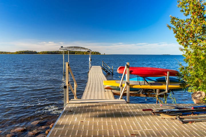 Loon Lodge Vacation Cabins, LLC managed Airbnb listing 3