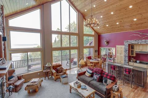 Spacious Leech Lake Home on 2 Acres, Incredible Vi