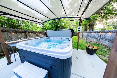Successful Airbnb property: Hot Tub Oasis|Arcade + Patio|Near Broadway|Parking in East Nashville