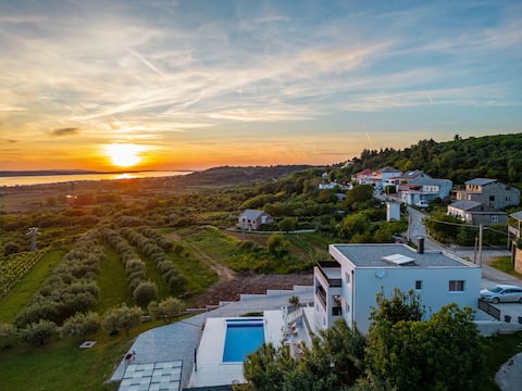 Villa Suton, Zadar Villas