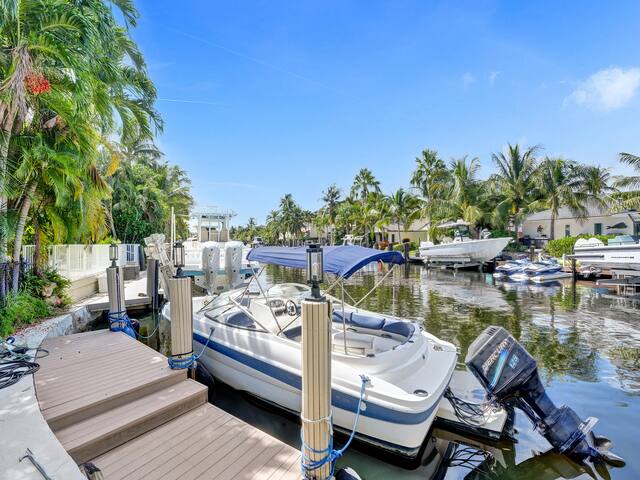 5 BR Oasis HTD Pool, Boat, spa- Olgasfriends gallery image 3