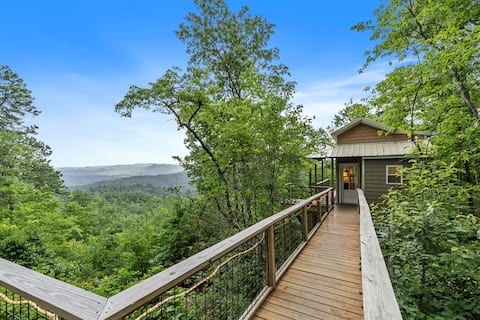 Pisgah Paradise-Privacy, Hot Tub, and Views!