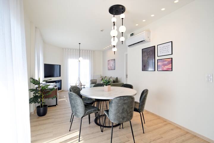 Modern & Spacious Apartment Ideal for Groups