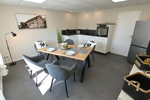 Apartment (80 sqm) with balcony (guesthouse Achenbach)