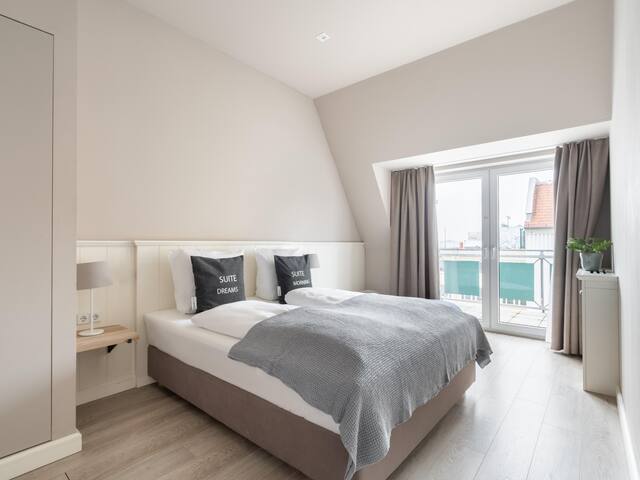 Berlin Chausseestr | Two-Bedroom Suite gallery image 3