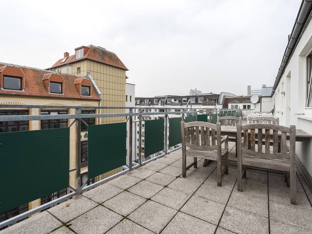 Berlin Chausseestr | Two-Bedroom Suite gallery image 4