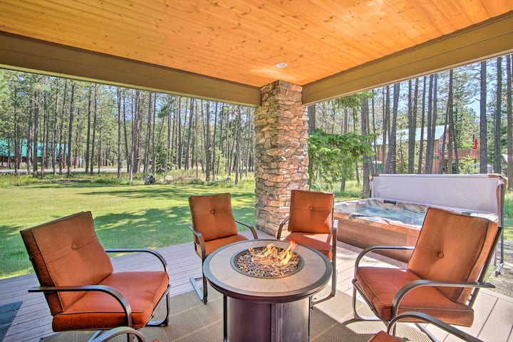 Modern-rustic Ronald Getaway: Hot Tub, Grill! - Roslyn, WA