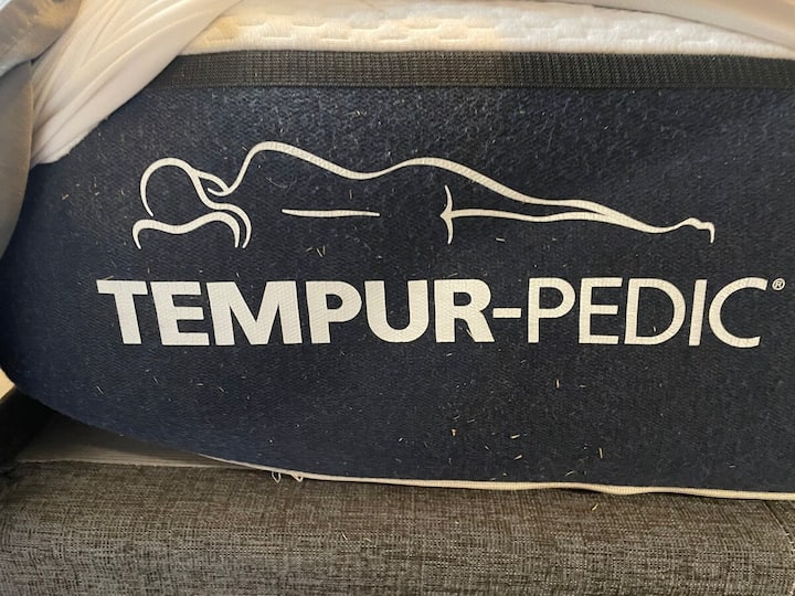 Rest easy on Tempur-Pedic mattresses in every bedroom. Each bed is designed for ultimate comfort and support, ensuring a peaceful and rejuvenating sleep during your stay. Perfect for those who appreciate high-quality rest and relaxation.