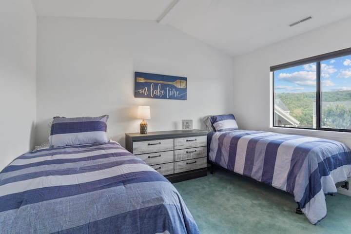 Двойни легла