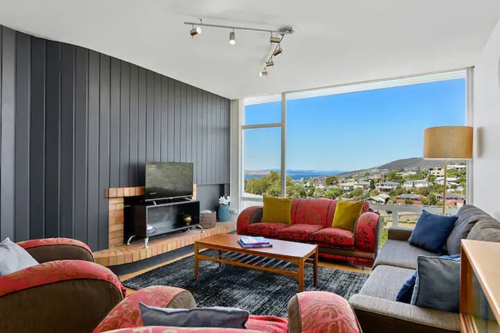 Poet s House 6br fabulous character WOW views gallery image 2