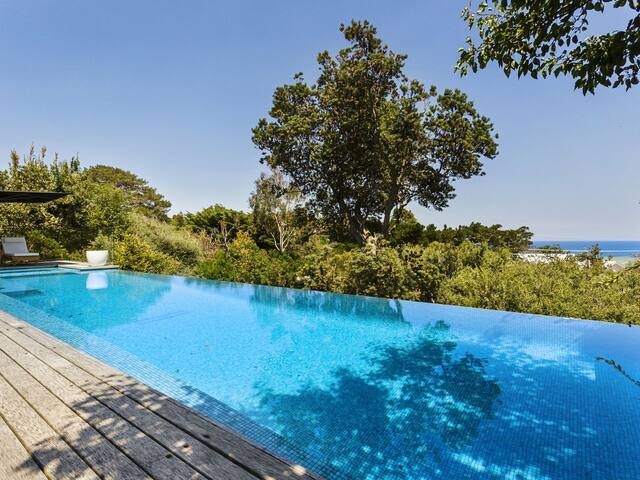 South Beach Luxury – Pool, Spa, Sauna, Gym gallery image 5