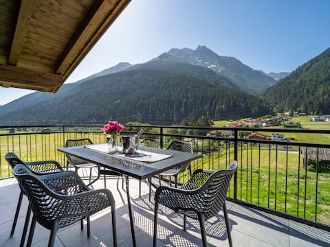 Modern home & balcony near St. Anton am Arlberg