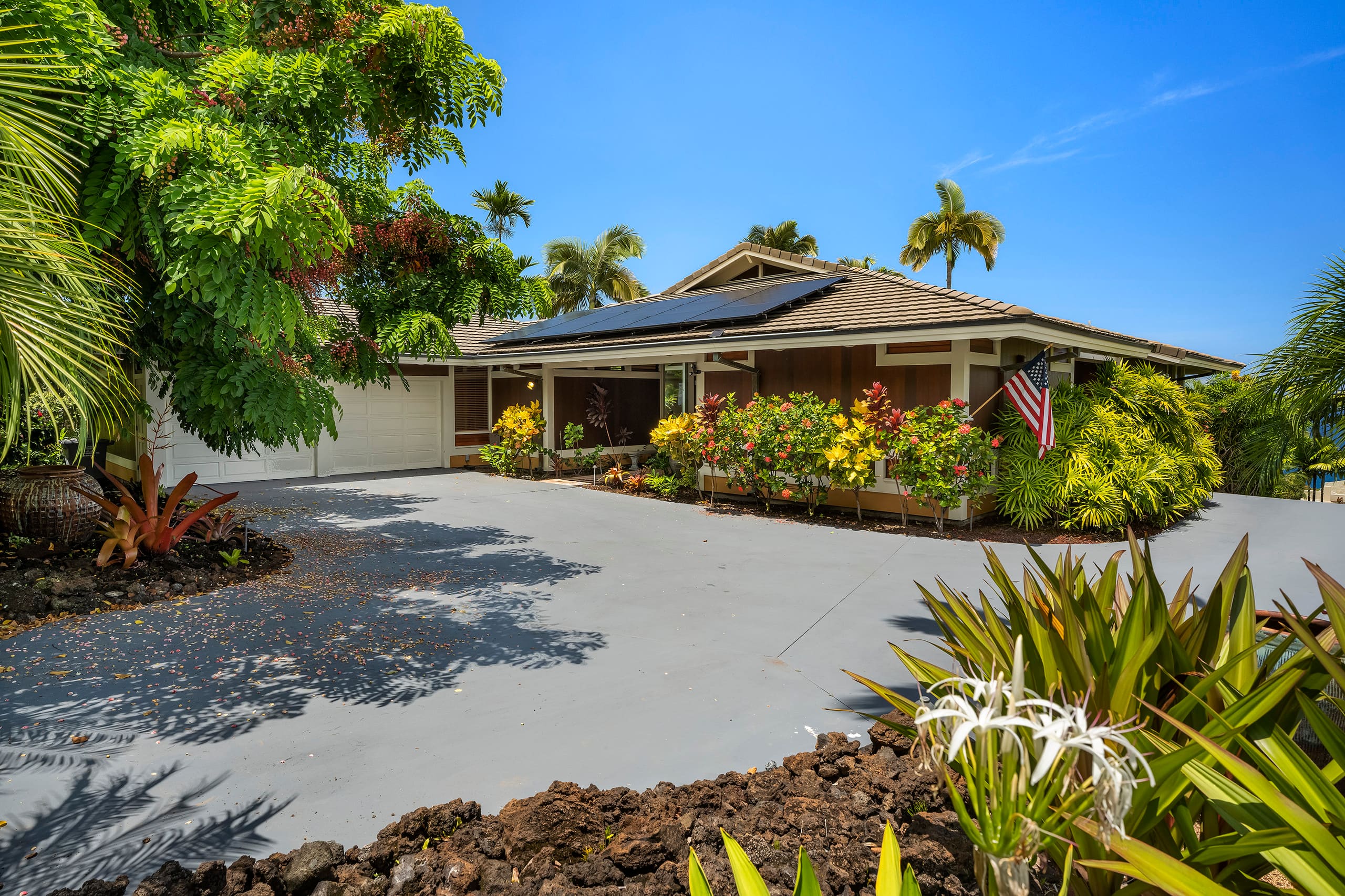Home in Kailua-Kona · ★4.83 · 3 bedrooms · 3 beds · 2 baths - Image 37