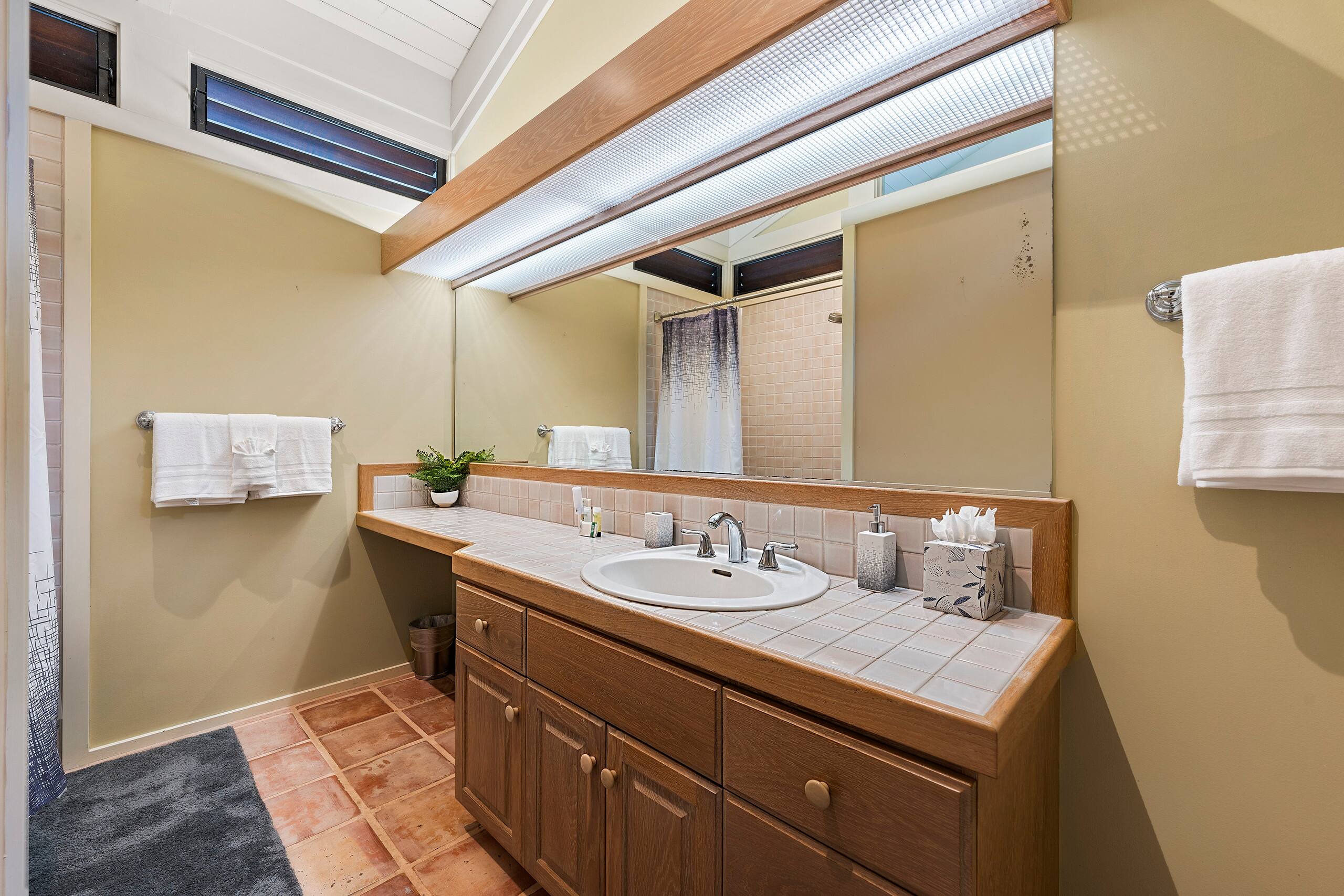 Home in Kailua-Kona · ★4.83 · 3 bedrooms · 3 beds · 2 baths - Image 11