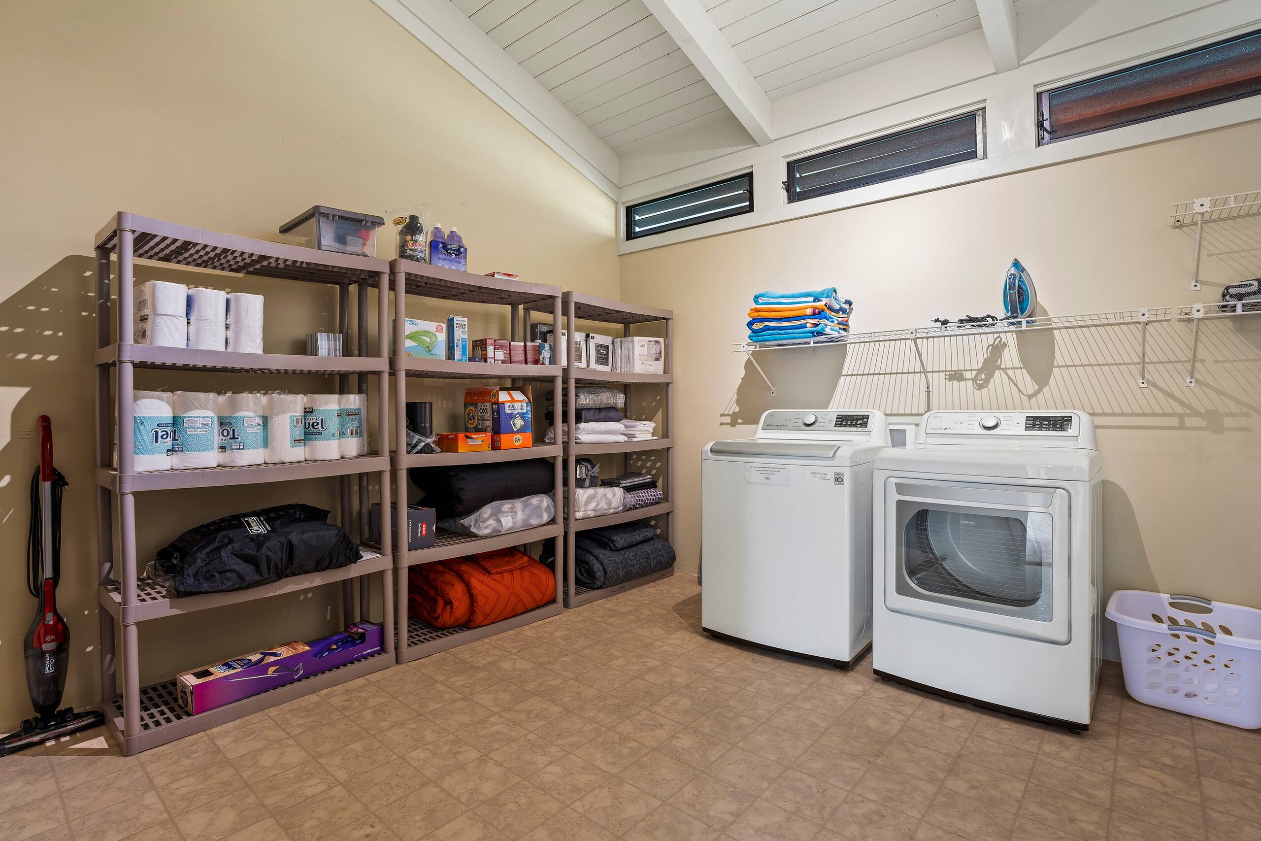 Home in Kailua-Kona · ★4.83 · 3 bedrooms · 3 beds · 2 baths - Image 21