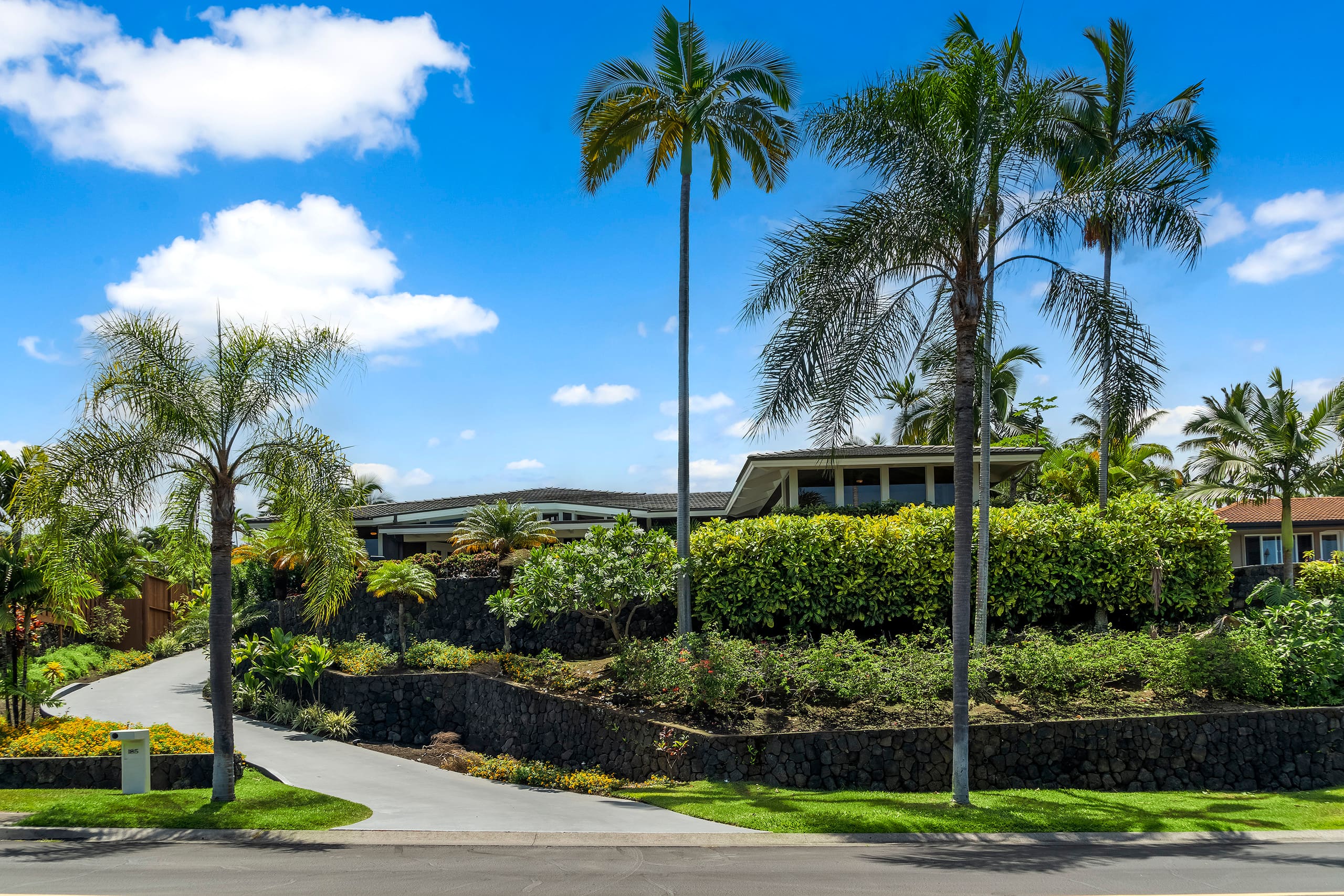 Home in Kailua-Kona · ★4.83 · 3 bedrooms · 3 beds · 2 baths - Image 40