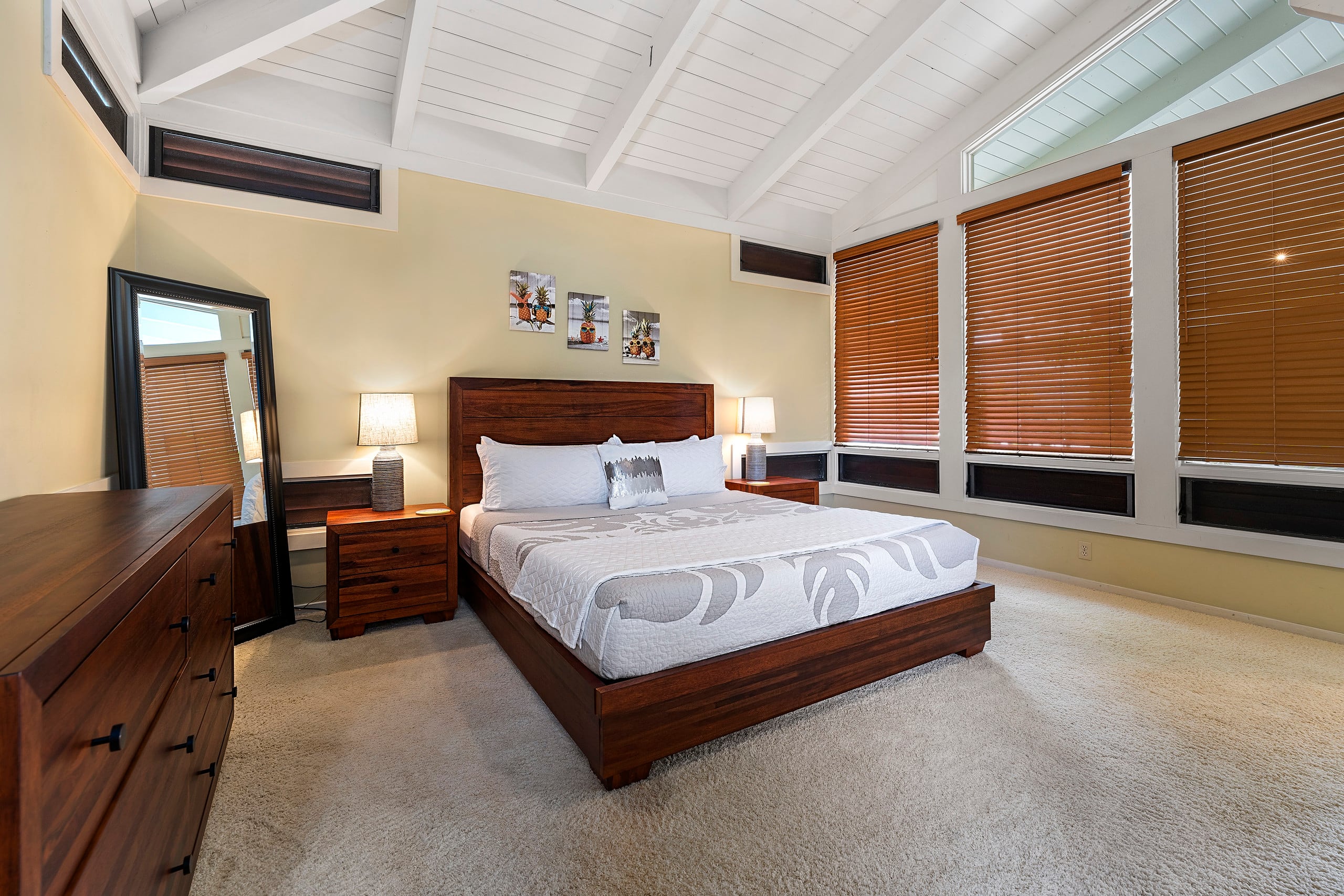 Home in Kailua-Kona · ★4.83 · 3 bedrooms · 3 beds · 2 baths - Image 4