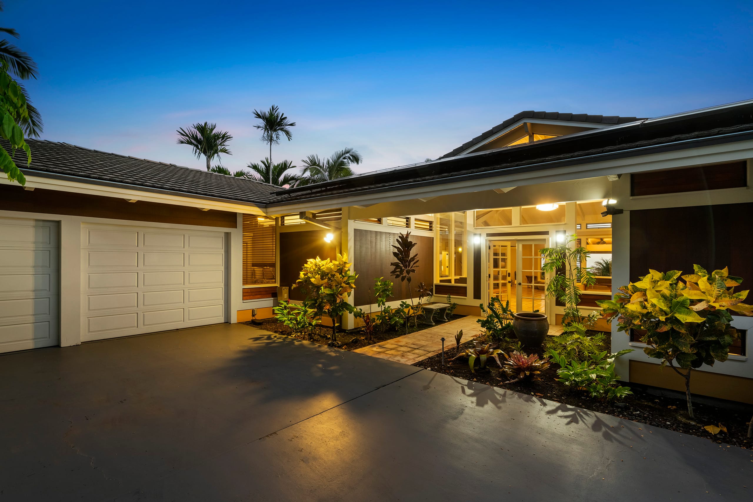 Home in Kailua-Kona · ★4.83 · 3 bedrooms · 3 beds · 2 baths - Image 32