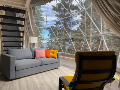 Dome #6 ocean view at Domaine Renard