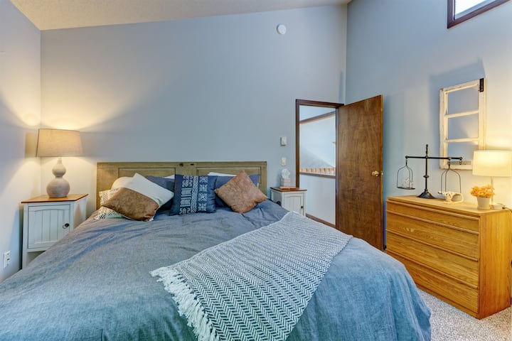 Bedroom - Walking Boss (2nd Floor)