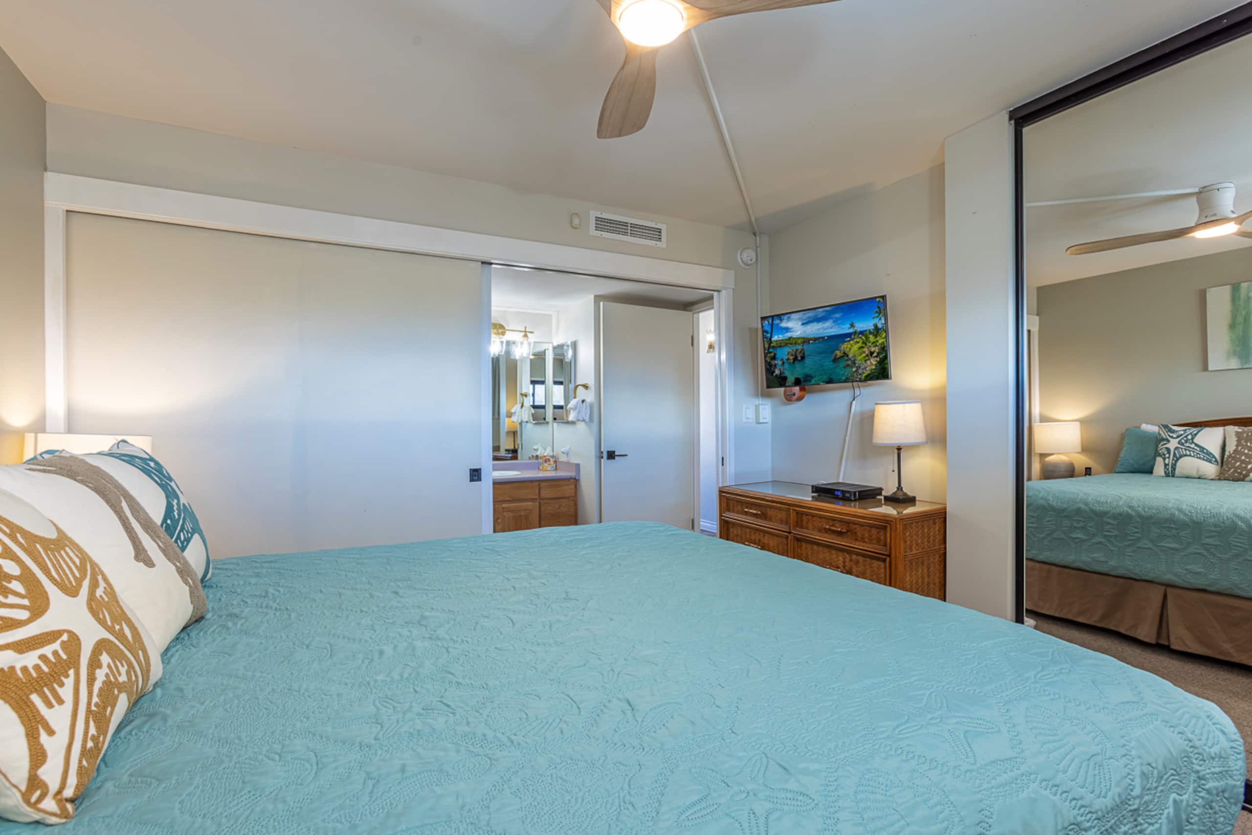Condo in Kihei · ★4.92 · 1 bedroom · 2 beds · 1 shared bath - Image 21
