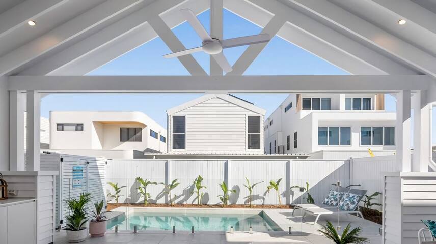 Gone Coastal gallery image 4