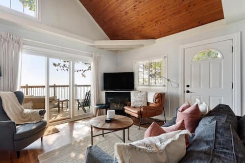 Feel the Calm I Hot Tub, Firelight + Sunset Skies