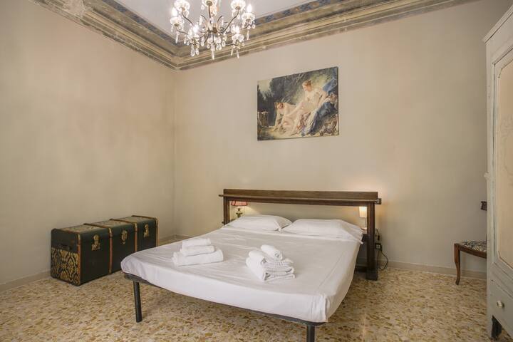 Myosotis – Sweet Dreams in Florence gallery image 5