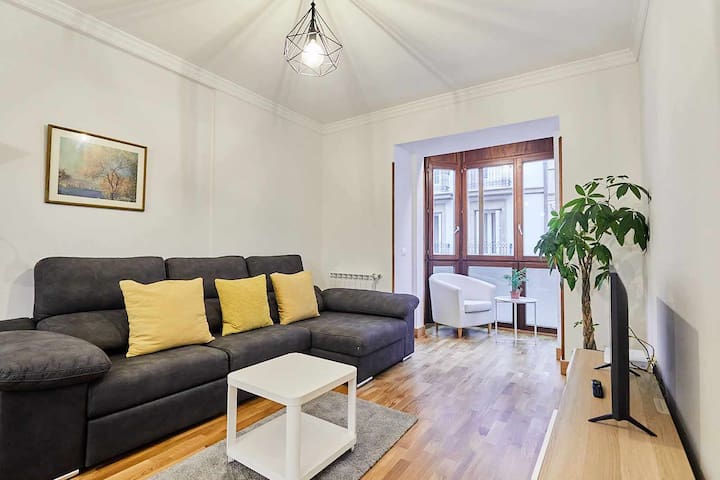 Txindoki Apartment by BasqueHomes