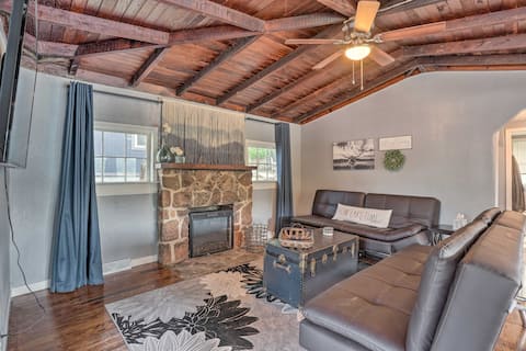 11 Mi to Dtwn Branson: Cottage in Rockaway Beach!