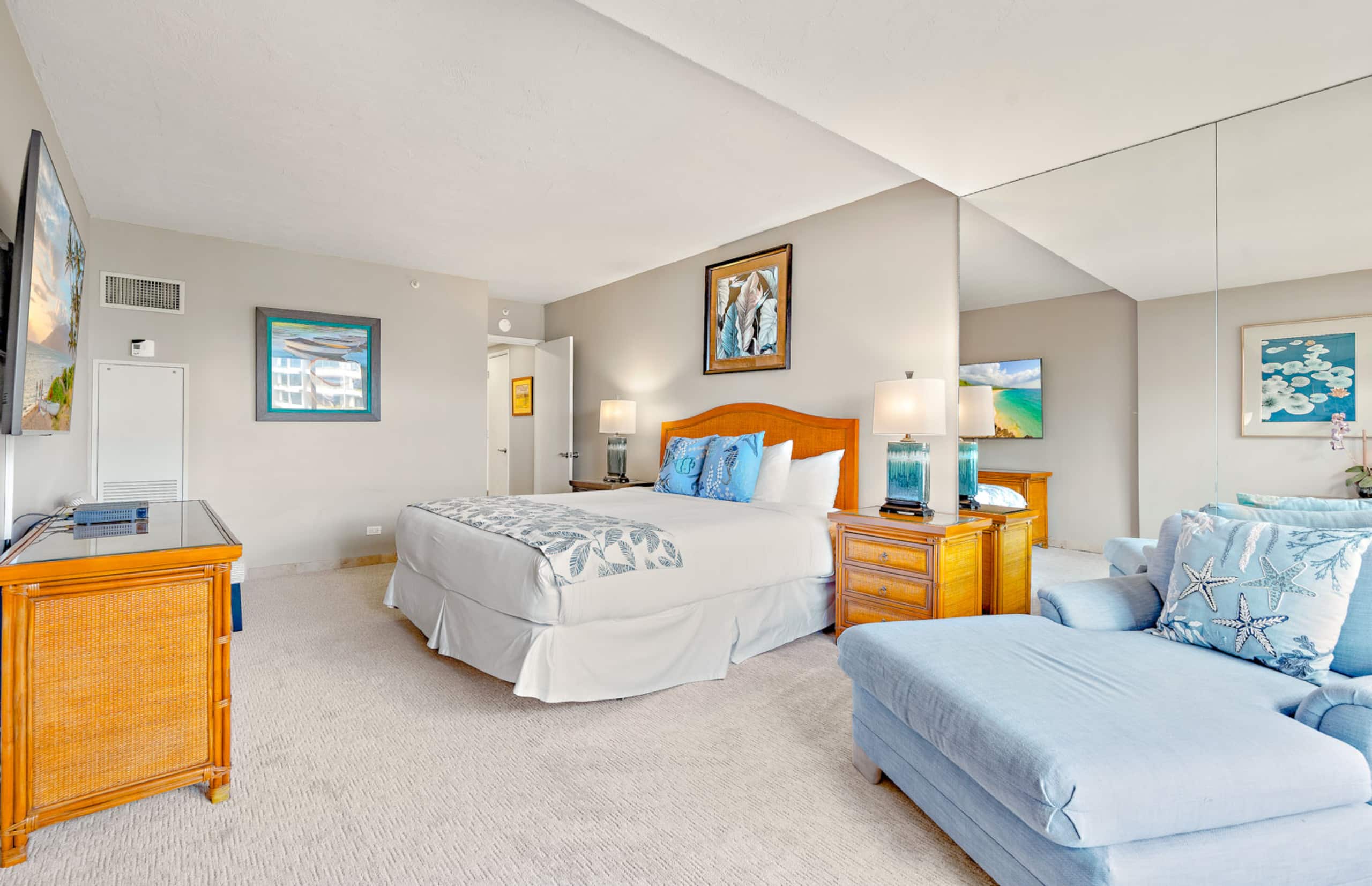 Condo in Lahaina · ★4.8 · 2 bedrooms · 3 beds · 2 baths - Image 26