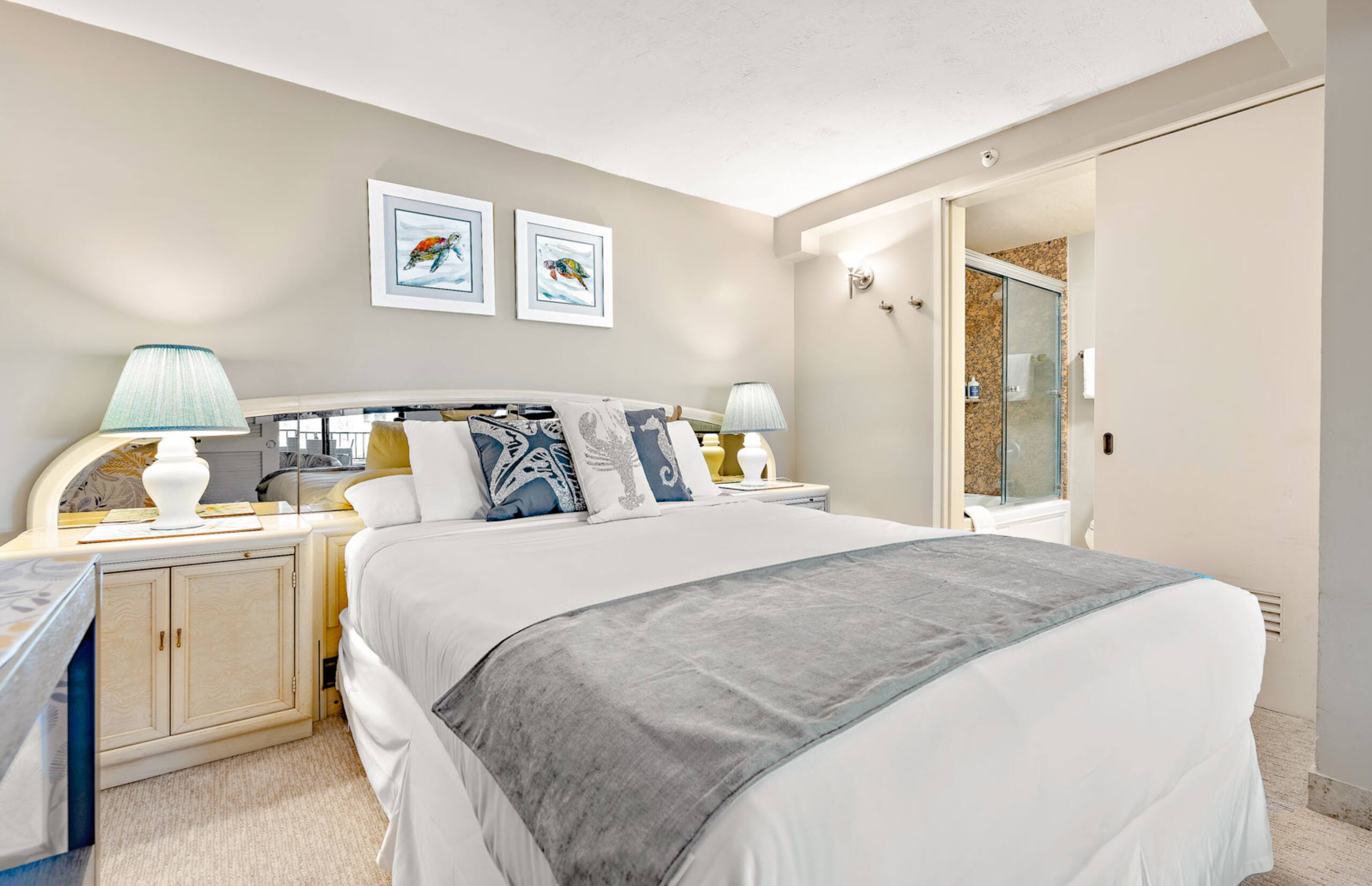 Condo in Lahaina · ★4.8 · 2 bedrooms · 3 beds · 2 baths - Image 21