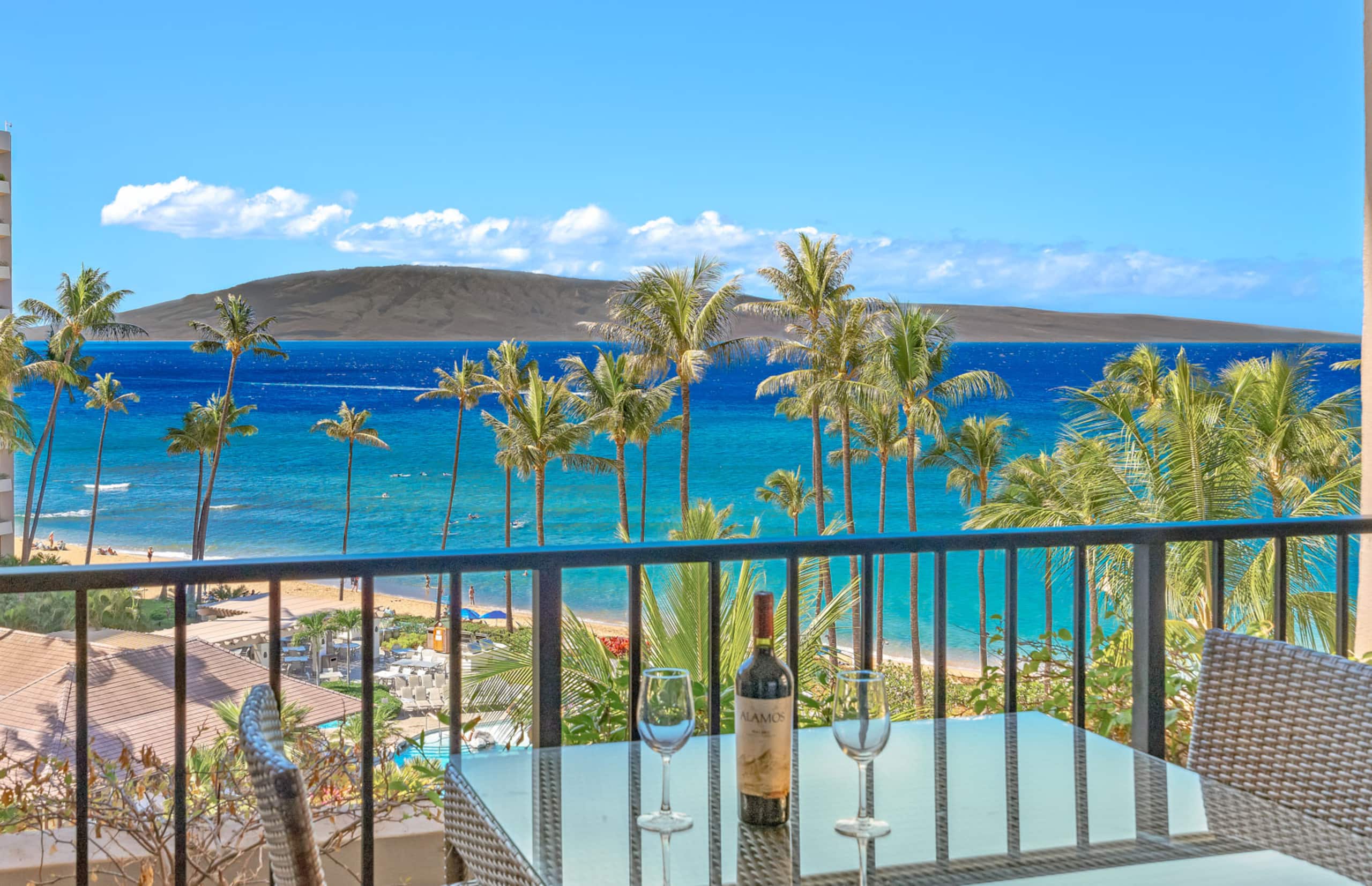 Condo in Lahaina · ★4.8 · 2 bedrooms · 3 beds · 2 baths - Image 7