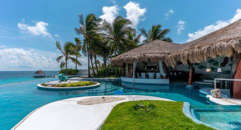 Villa Alma - Beachfront Exclusive Villa in Cancun