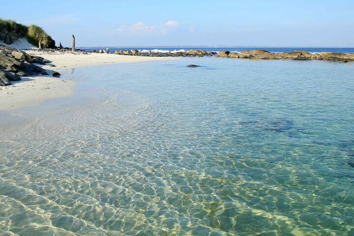 Augusta Beachfront Accommodation – watch the whales go past or over the road for a swim gallery image 4