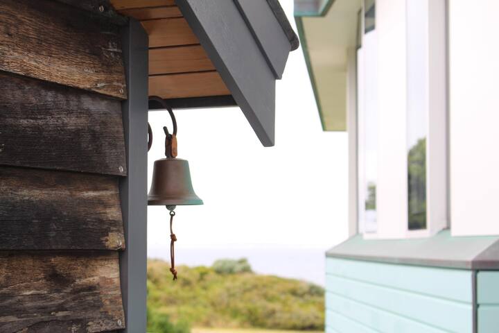 Boathouse – nearly in the water and wonderful views gallery image 4